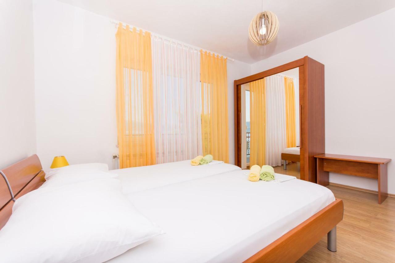 Apartman Domic Slatine Luaran gambar